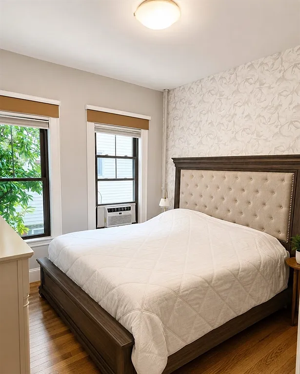 2 bed, 1.0 bath, 1130 sqft, $4,800 — Photo 3