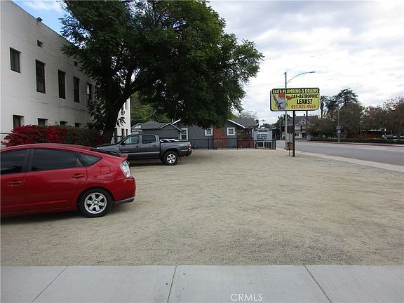 3rd image of 3260 Main St