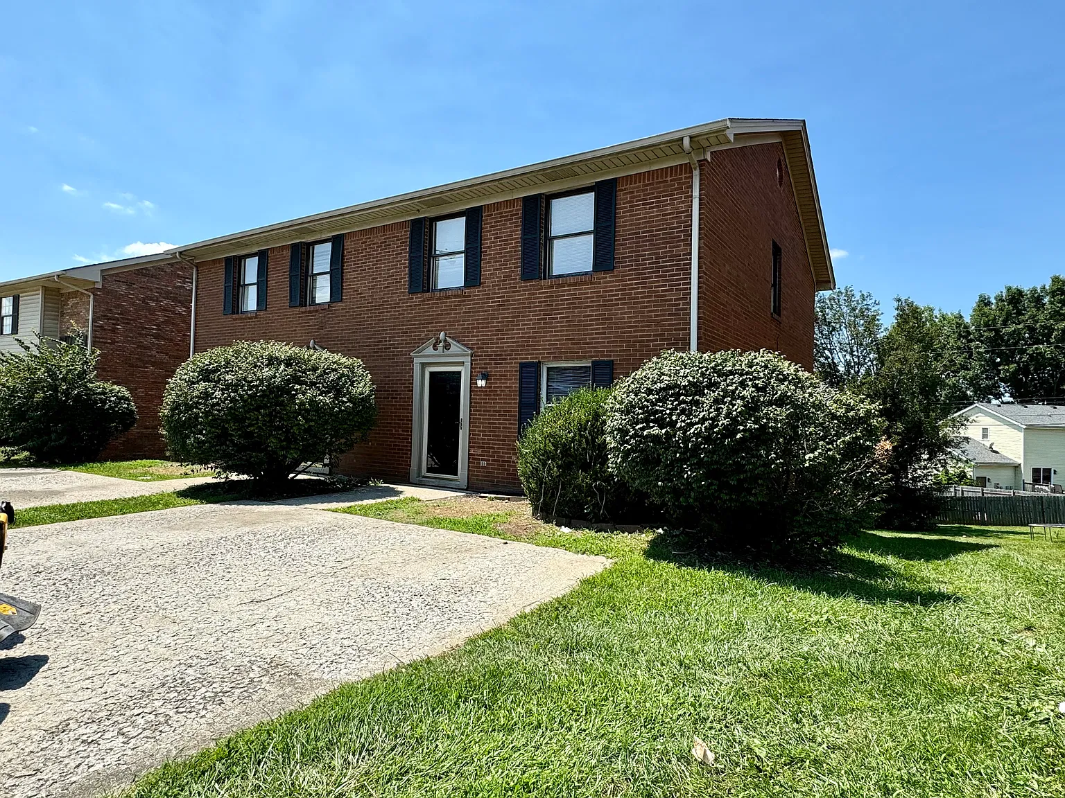 3 bed, 1350 sqft, $1,425 — Photo 2