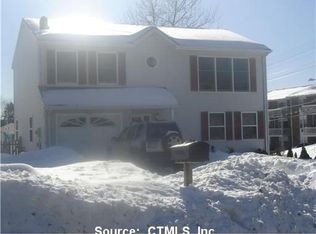 5 Peppermill Ct, Naugatuck, CT 06770