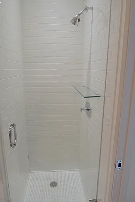 Rented by Compass | media 18