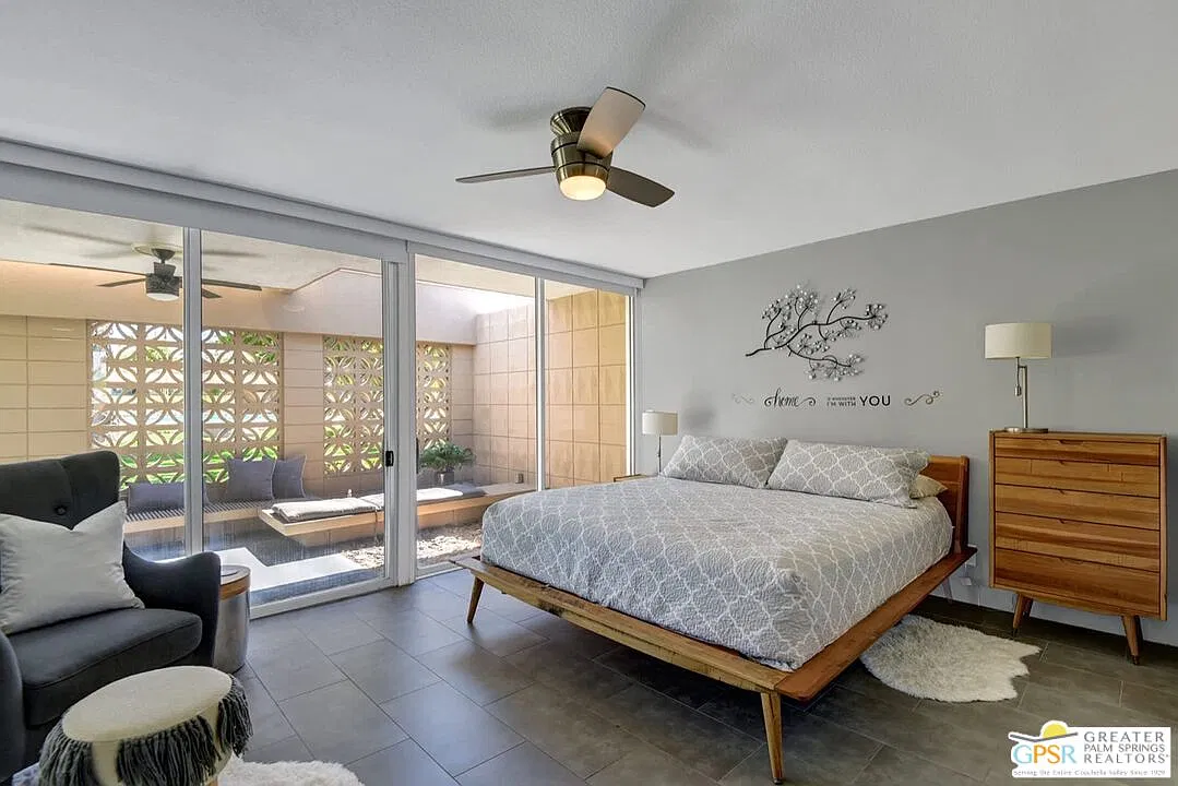 2 bed, 3.0 bath, 1351 sqft, $6,850 — Photo 2
