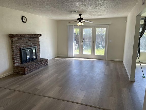 5th image of 322 El Camino Ave