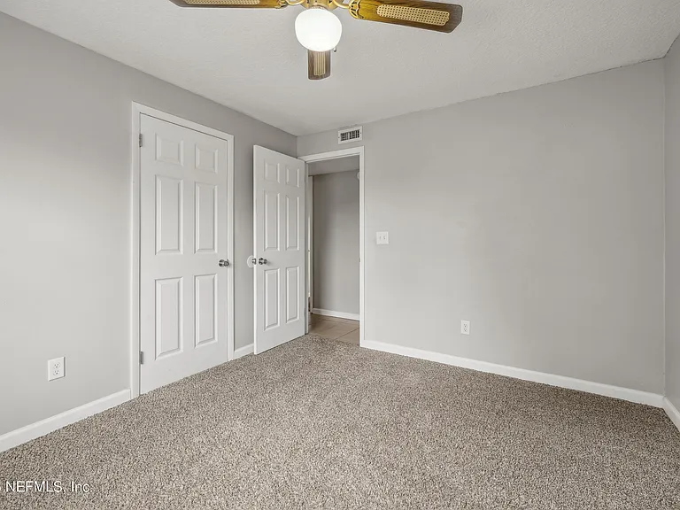 7600 Pheasant Run Dr — Photo 34
