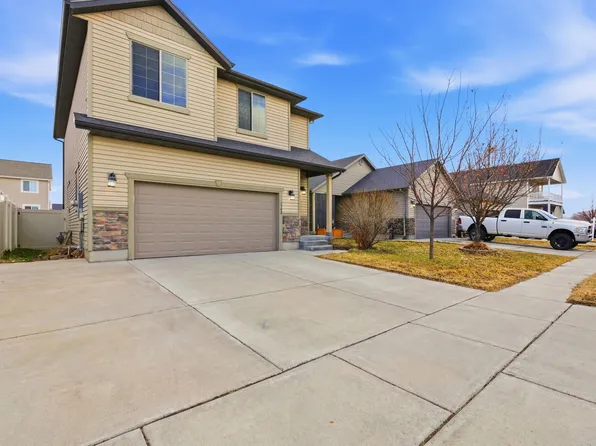 1542 E Shadow Dr, Eagle Mountain, UT 84005
