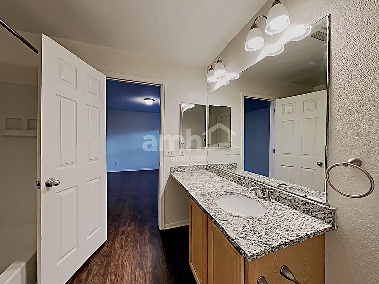 251 Lonewolf Dr — Photo 11