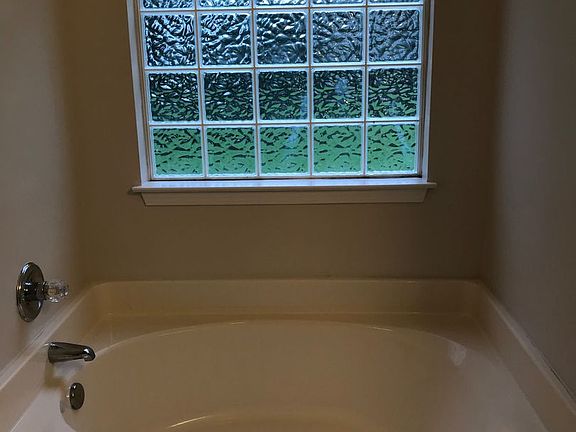 5th image of 571 Hammer Beck Dr