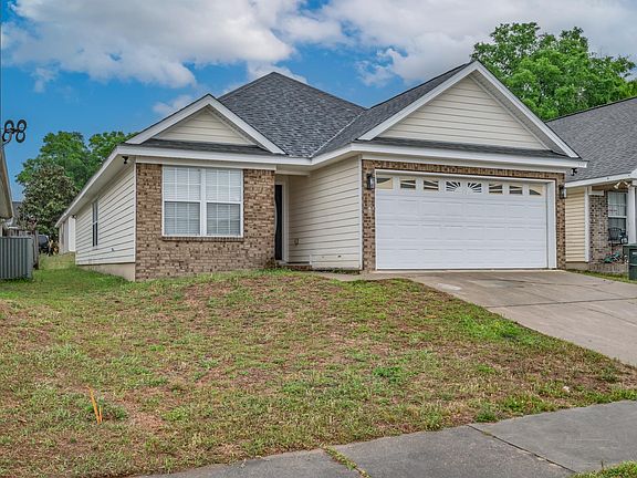 4th image of 360 Chastain Ln
