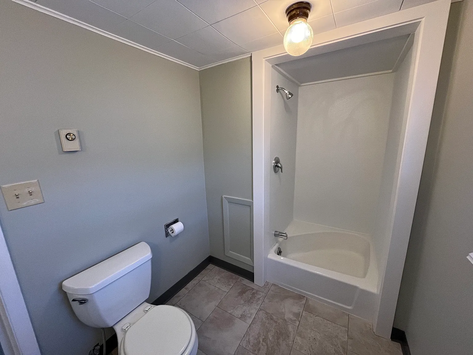 Studio, $1,275 — Photo 2