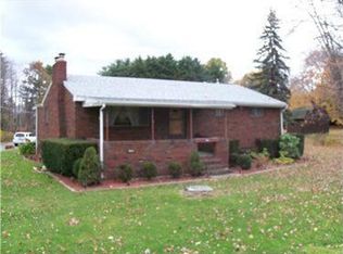 3411 Ellwood Rd, New Castle, PA 16101