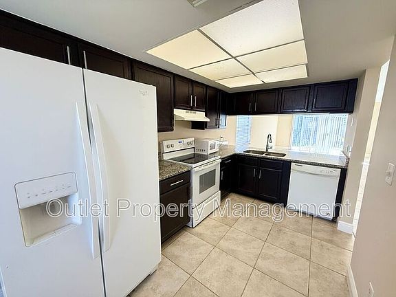 3rd image of 4024 Rapids Ct