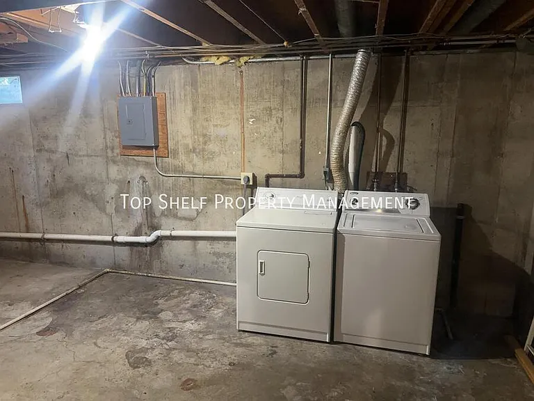 308 SW Westview Dr — Photo 9