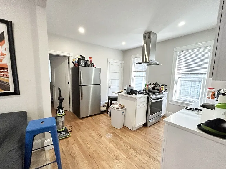 74 Marine Rd #3A — Photo 2