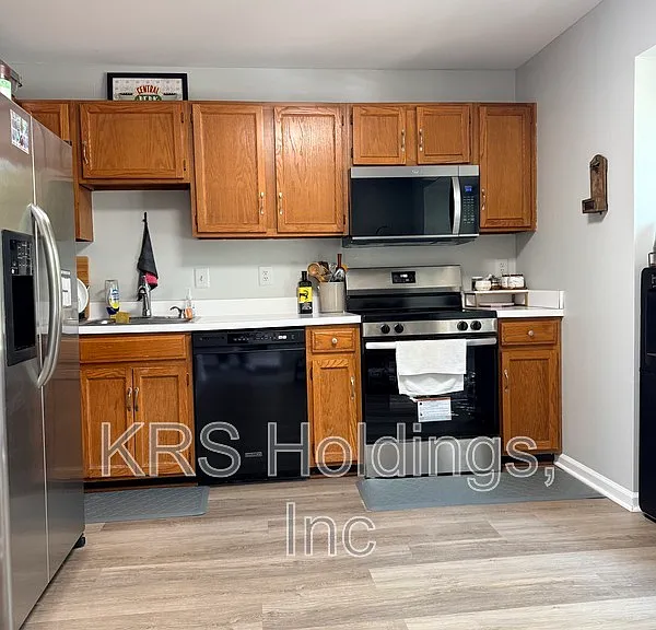 4232 Stockbridge Dr — Photo 13