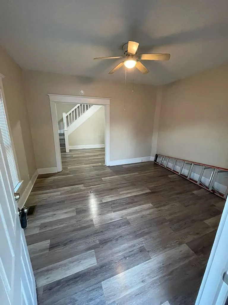 Living Room - 136 S 4th Ave #2
