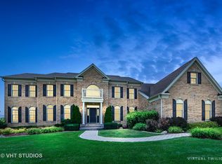 26 Tournament Dr N, Hawthorn Woods, IL 60047