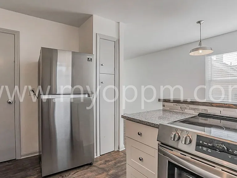 4360 Davenport St — Photo 9
