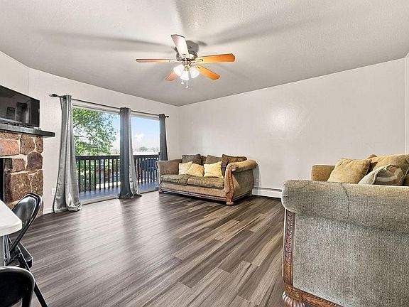 4th image of 950 Big Thompson Ave #1132