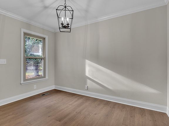5th image of 2901 Bridle Dr