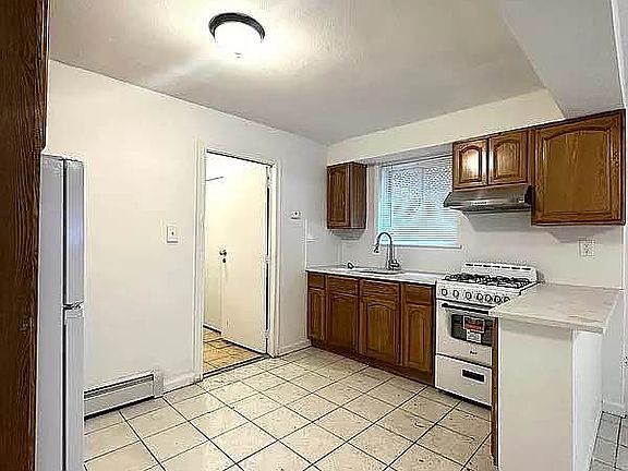 2nd image of 87-08 Avon St #1