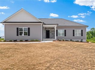 273 Stonybrook Dr, Lexington, NC 27295