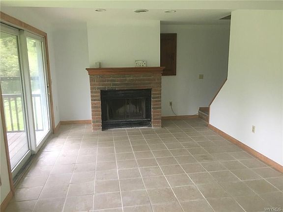 3rd image of 17 Dublin Meadows