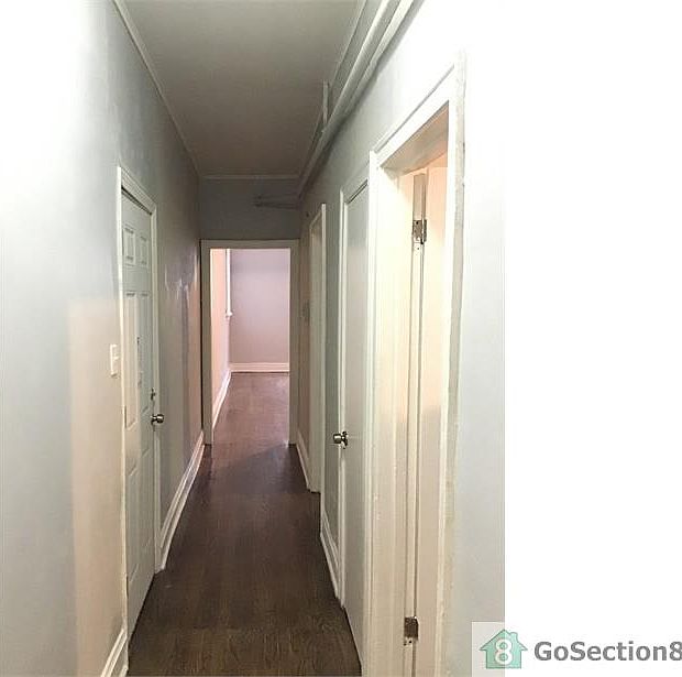 1st image of 6952 S Clyde Ave #0