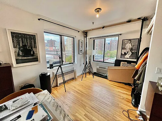 Rented by Oxford Property Group | media 32