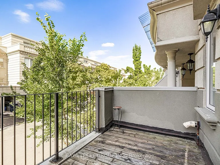 35 William Poole Way — Photo 38