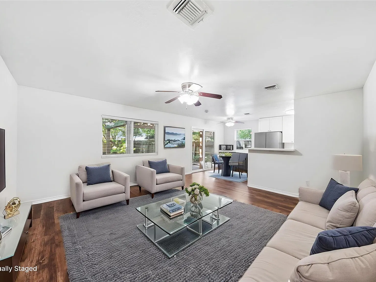 3 bed, 2.5 bath, 1308 sqft, $2,000 — Photo 4