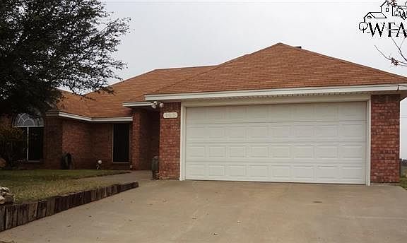 2nd image of 123 E Valley Dr