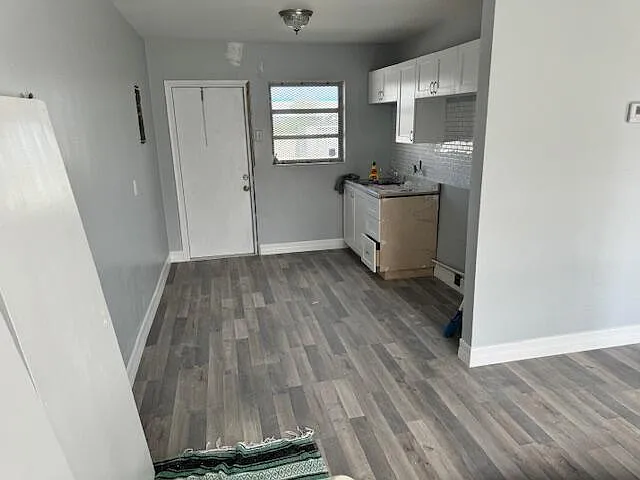 2 bed, 2.0 bath, 620 sqft, $1,875 — Photo 2