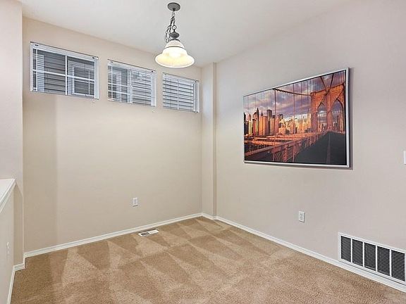 5th image of 22724 NE 4th Ln