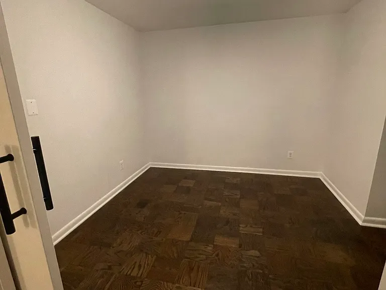 Second bedroom.