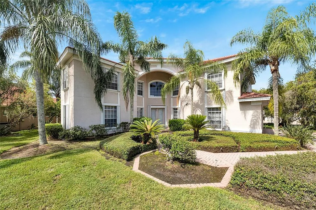 5 bed, 3.5 bath, 5391 sqft, $8,000 — Photo 1