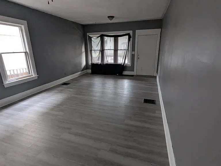 302 Ridgeway Ave #302 — Photo 7