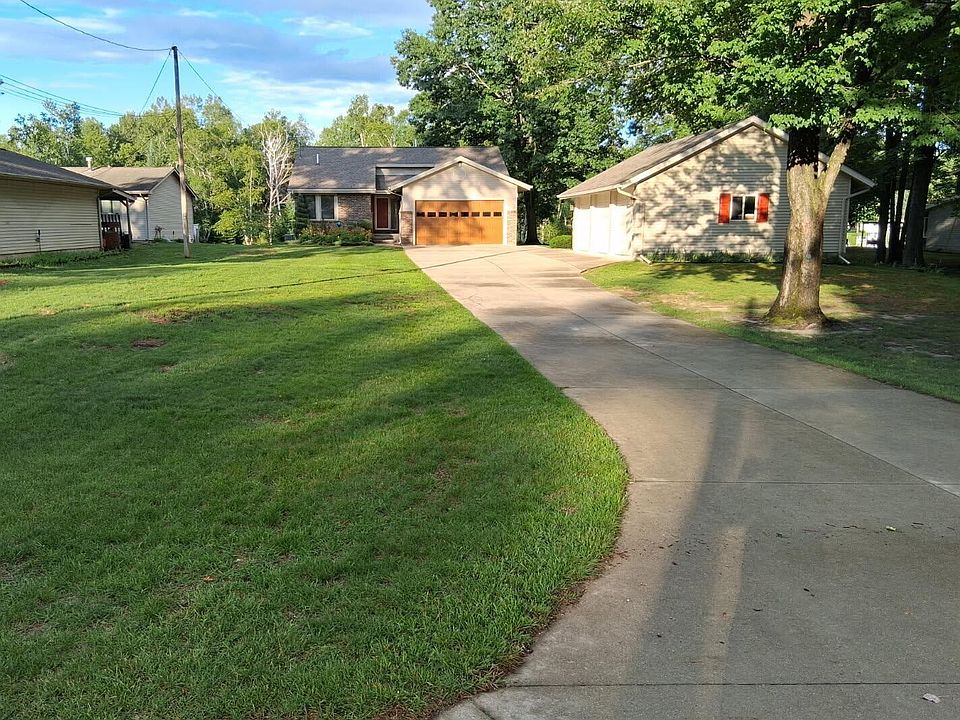 1st image of 107 Matchwood Dr