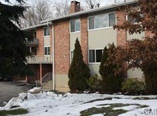 48 Mine Hill Rd, Fairfield, CT 06824