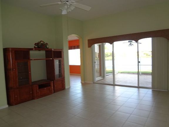 3rd image of 9343 Heron Cove Dr