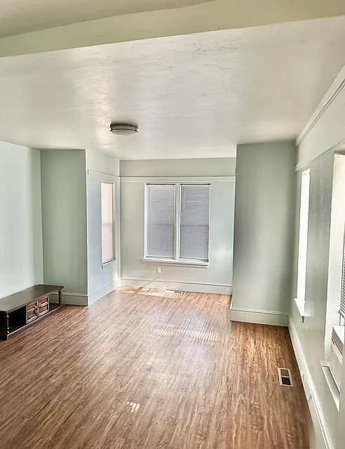 3 bed, 1500 sqft, $1,700 — Photo 4