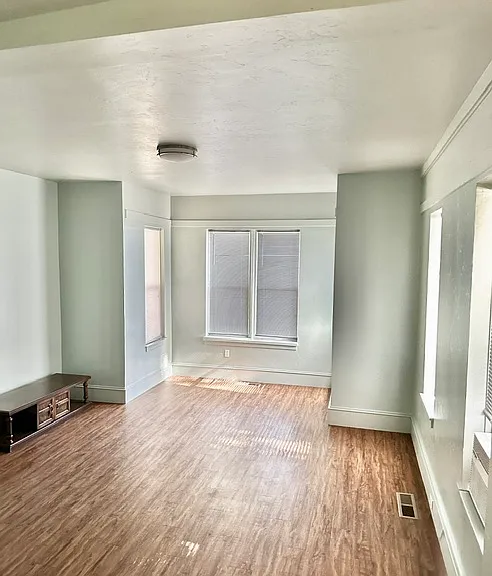1141 S Main St — Photo 4