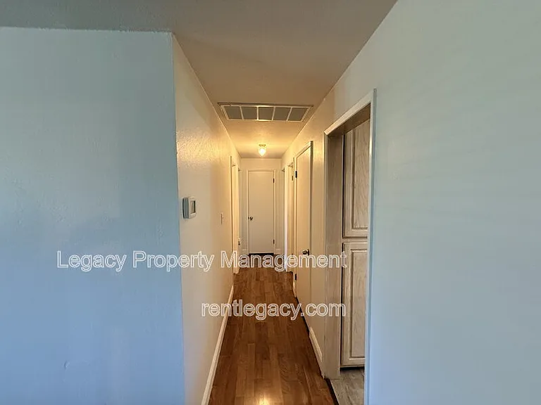 3844 Milton Way — Photo 19