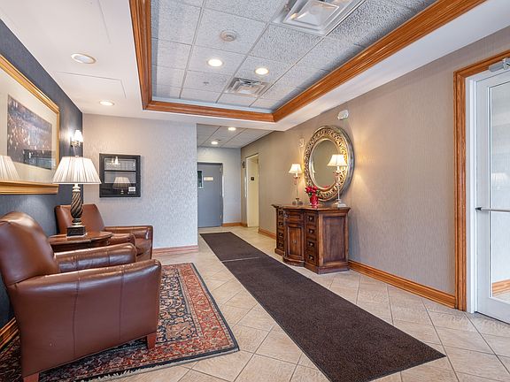 2nd image of 5055 Madison St Unit 302