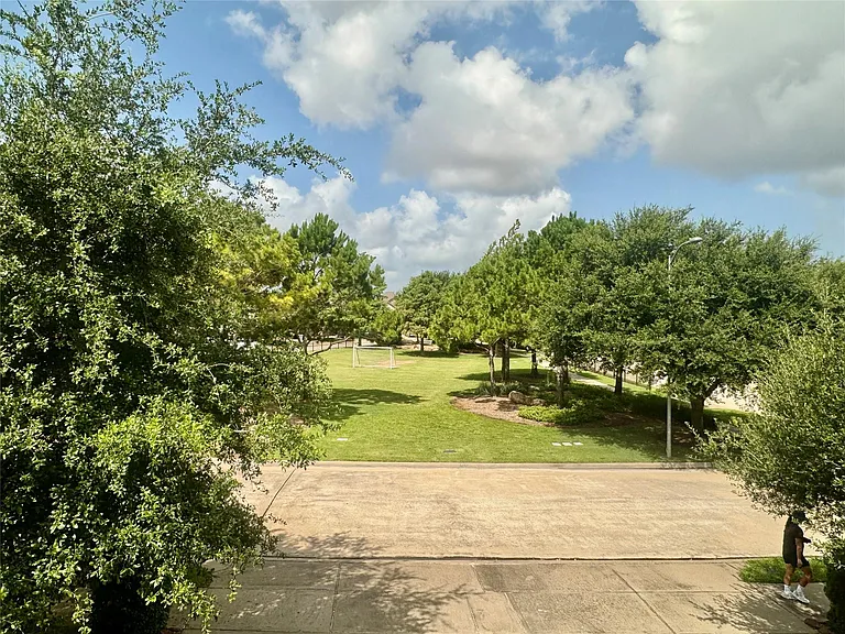 6407 Densberry Ln — Photo 17