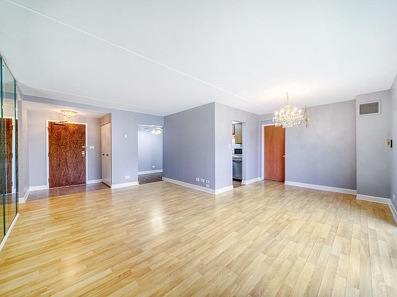 4th image of 6340 Americana Dr APT 517