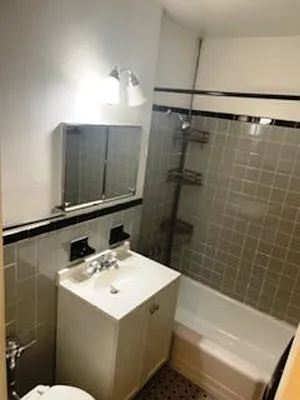 Rented by REMAX Central | media 13