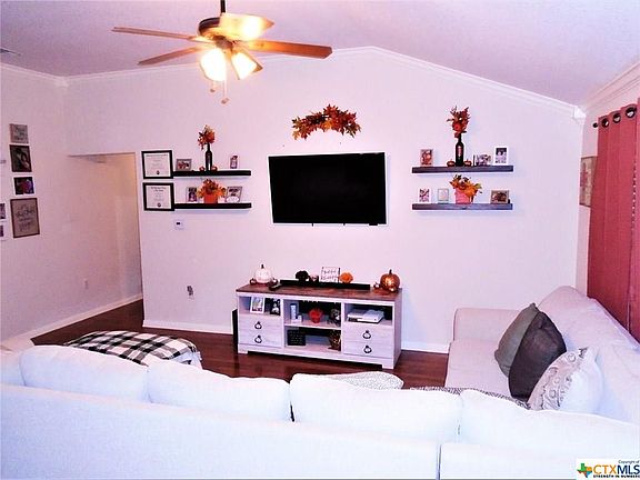 4th image of 715 E Rosemary Dr
