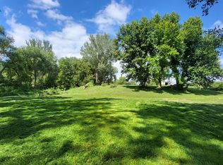 13556 Peach Ave, Castana, IA 51010