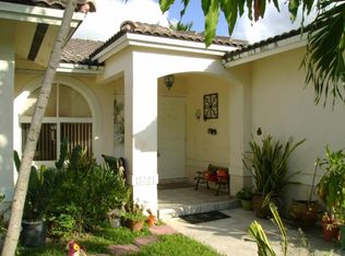 15601 SW 142nd Ave, Miami, FL 33177