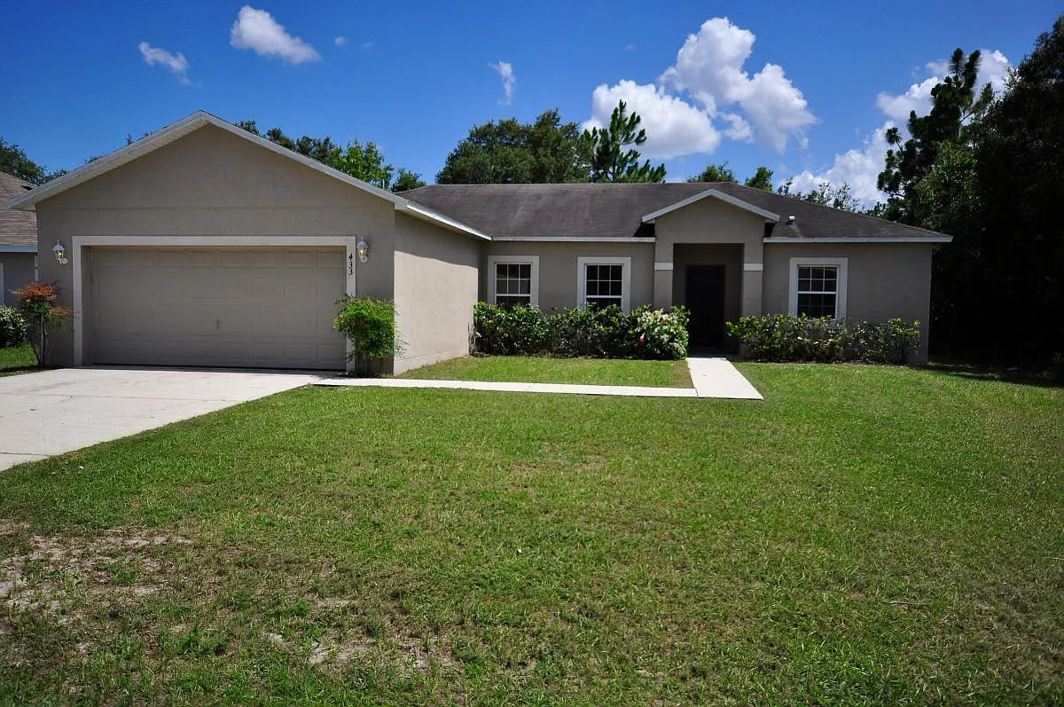 3 bed, 1467 sqft, $1,650 — Photo 1